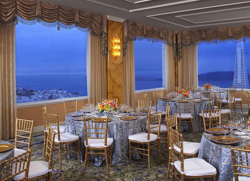 Banquet hall Photo