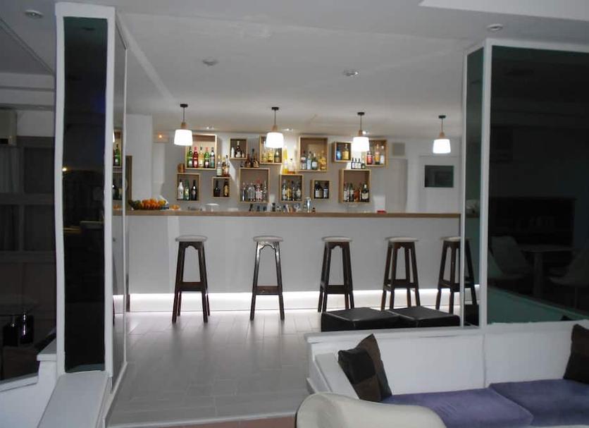 Bar Photo