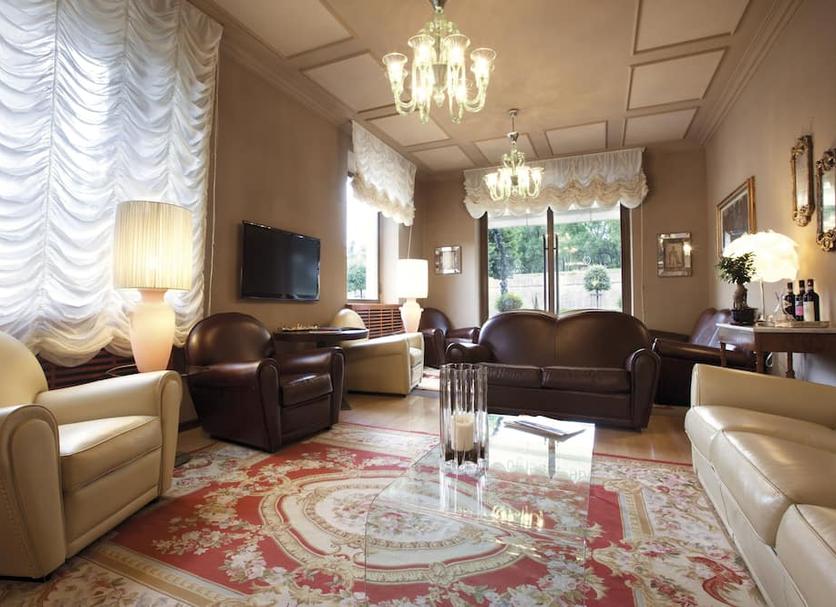 Lounge Photo