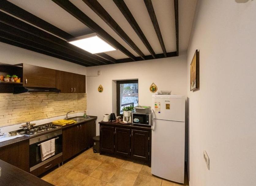 Kitchen Photo