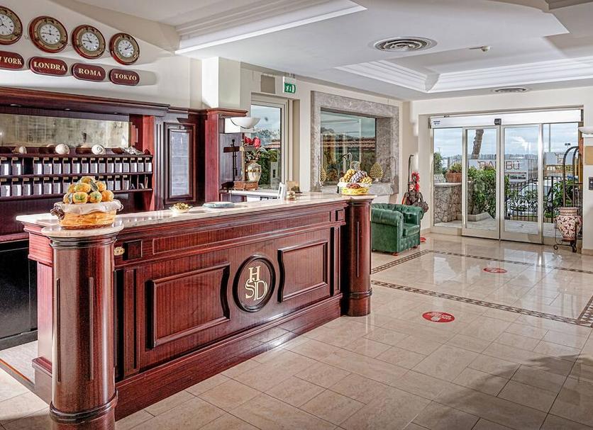Front desk Photo