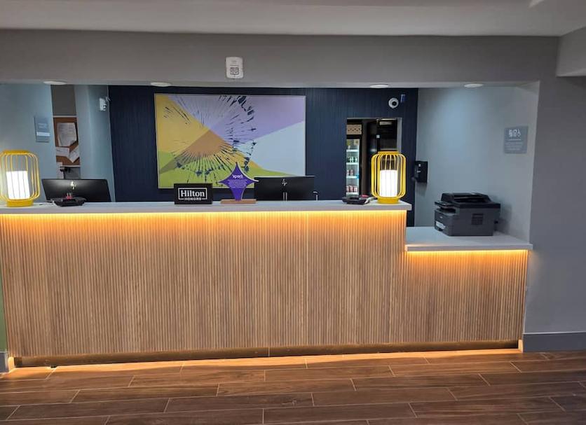 Front desk Photo