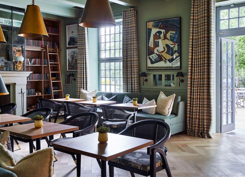 Restaurant Photo