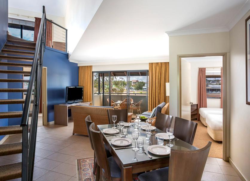 Dining room Photo