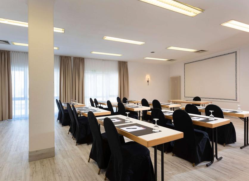 Conference room Photo