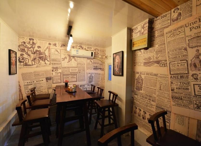 Dining room Photo