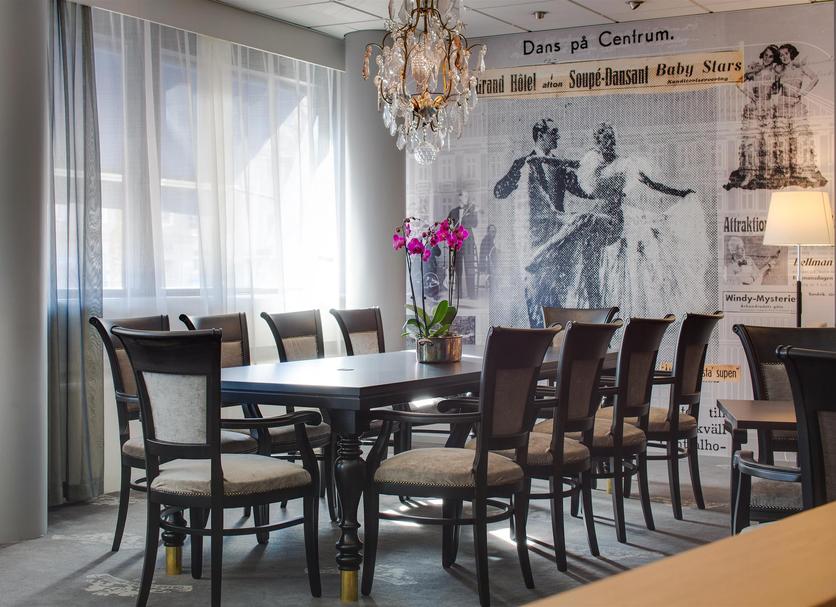 Dining room Photo