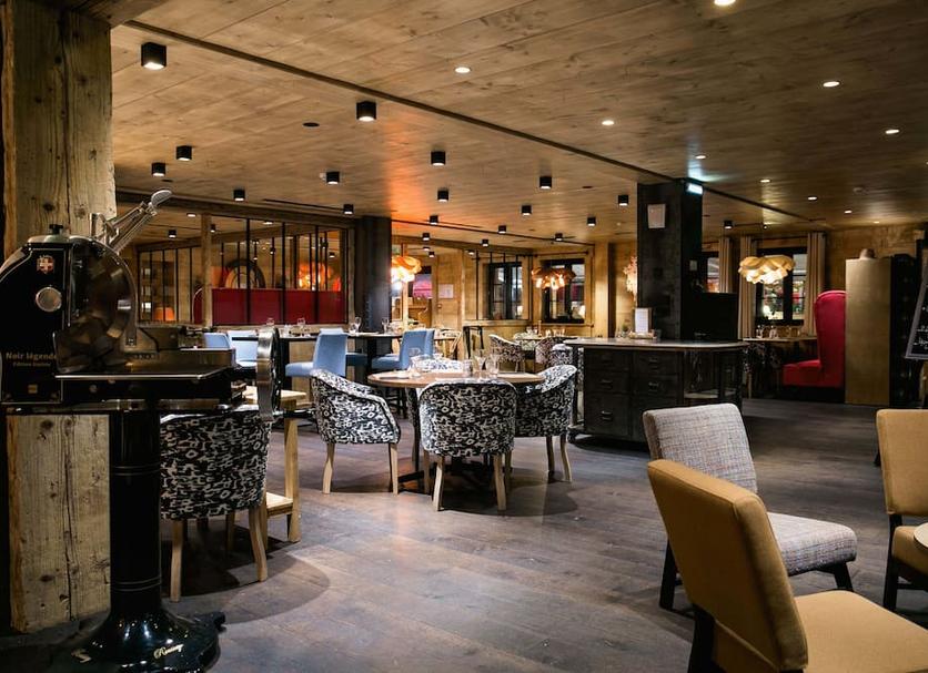 Restaurant Photo