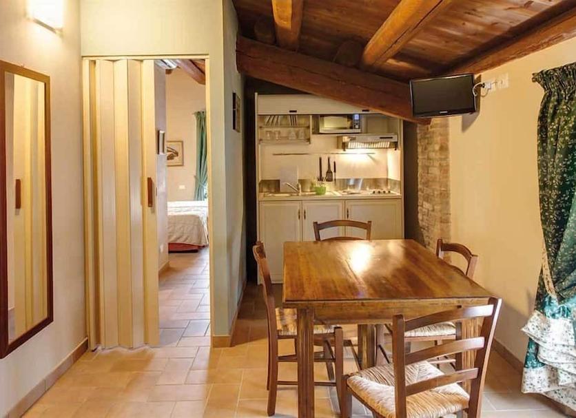Dining room Photo