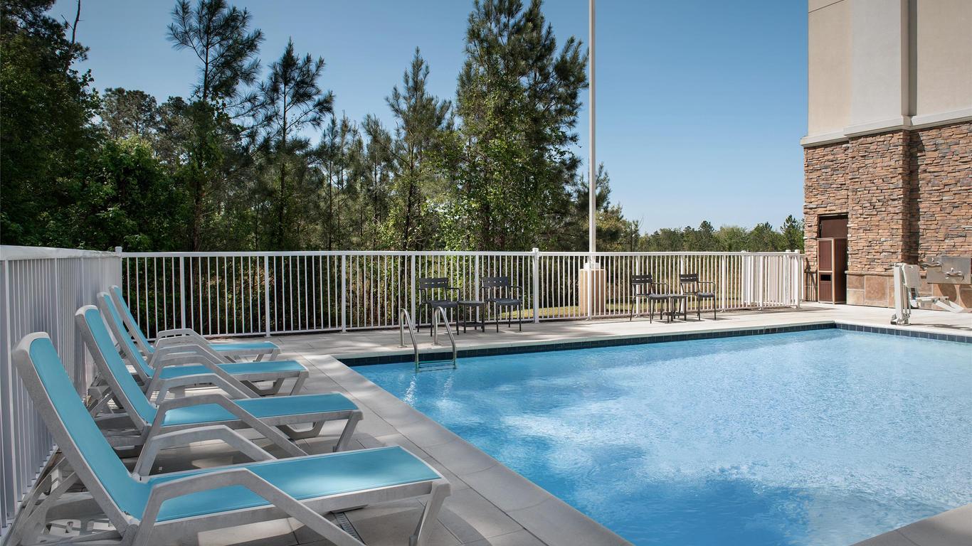 Hampton Inn & Suites Walterboro