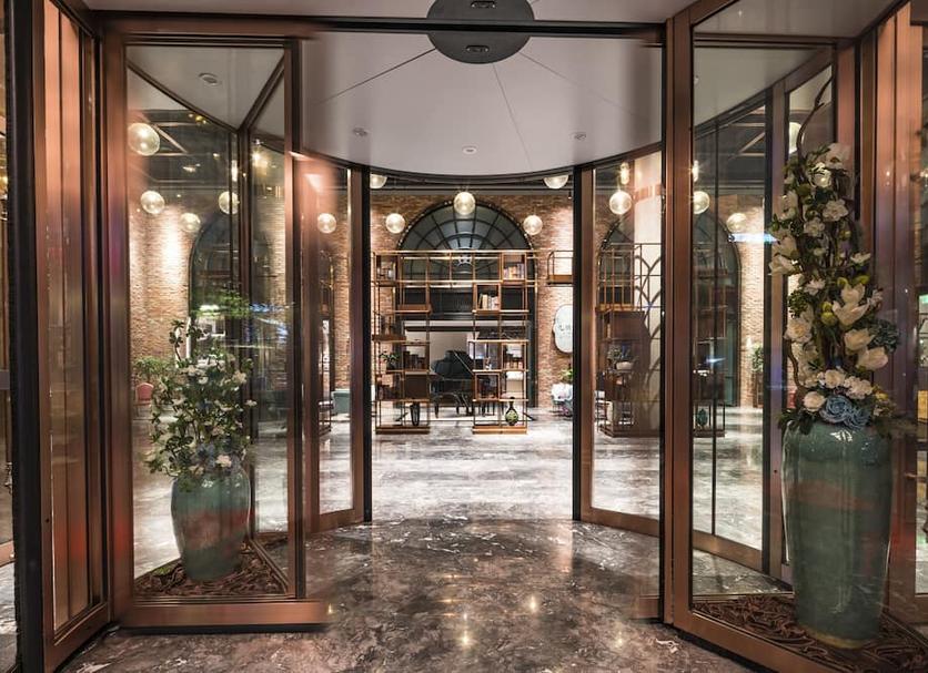 Lobby Photo