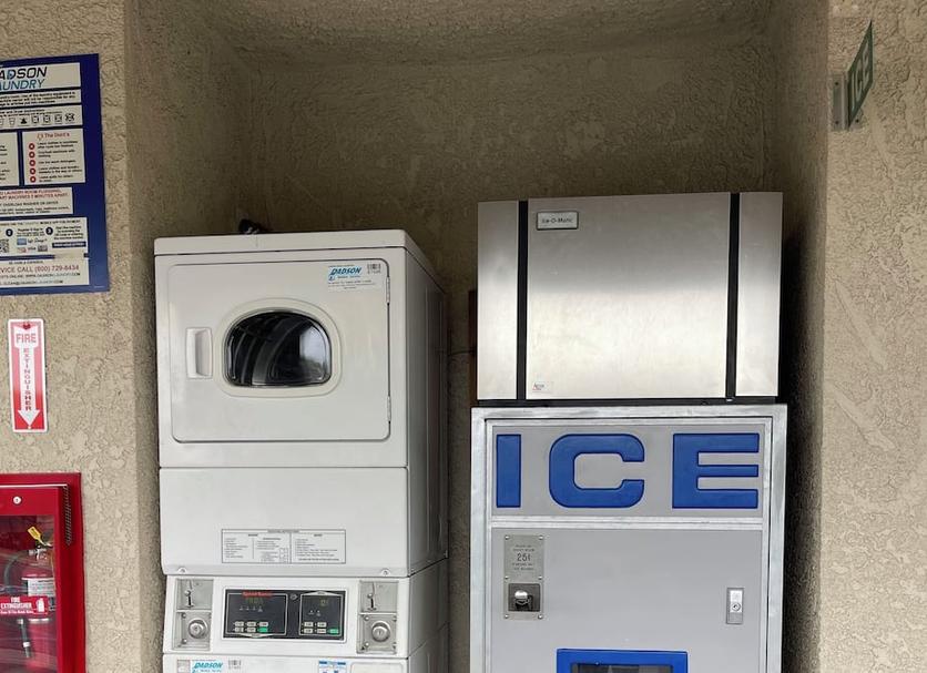 Laundry facility Photo