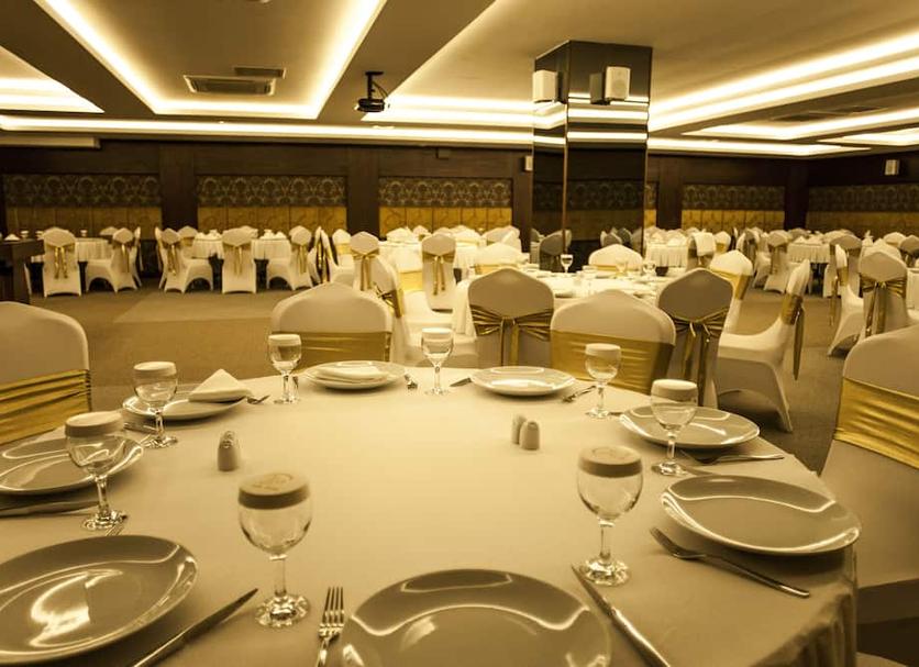 Banquet hall Photo