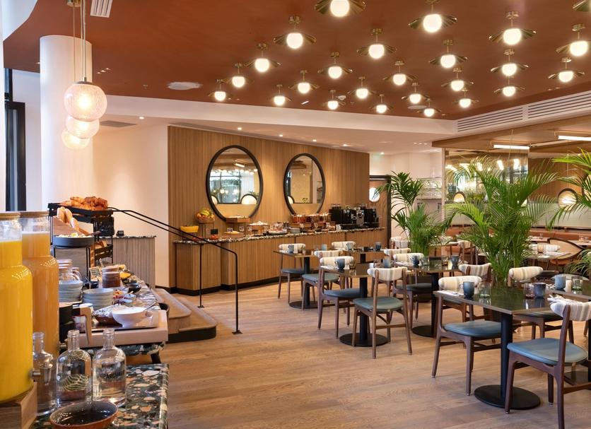 Restaurant Photo