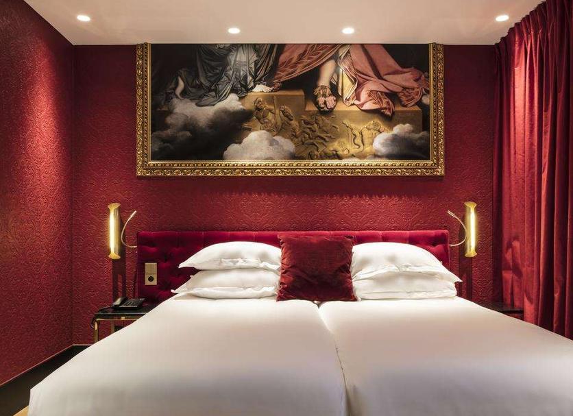 Bedroom Photo