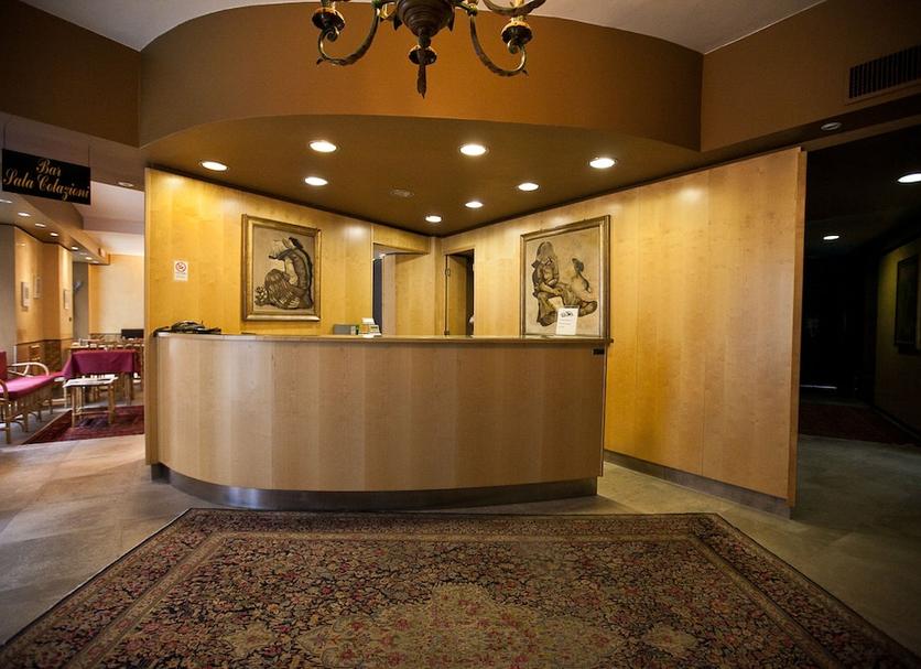 Front desk Photo