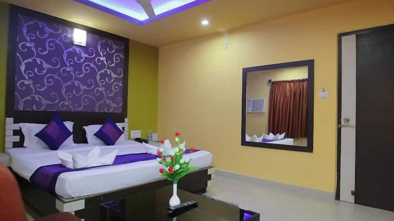 Hotel Pushpa (Berries Group Of Hotels)