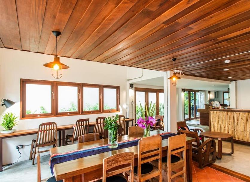 Dining room Photo