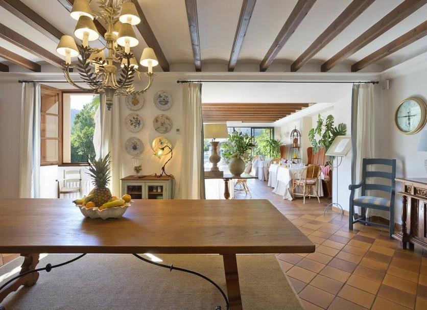 Dining room Photo