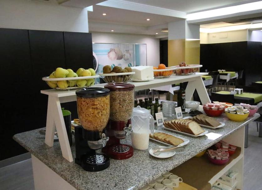 Buffet Photo