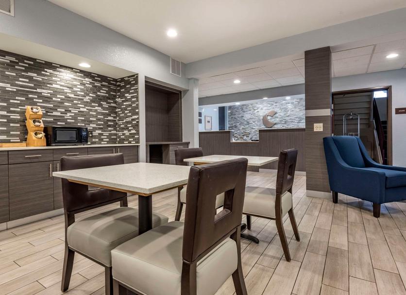 Dining room Photo