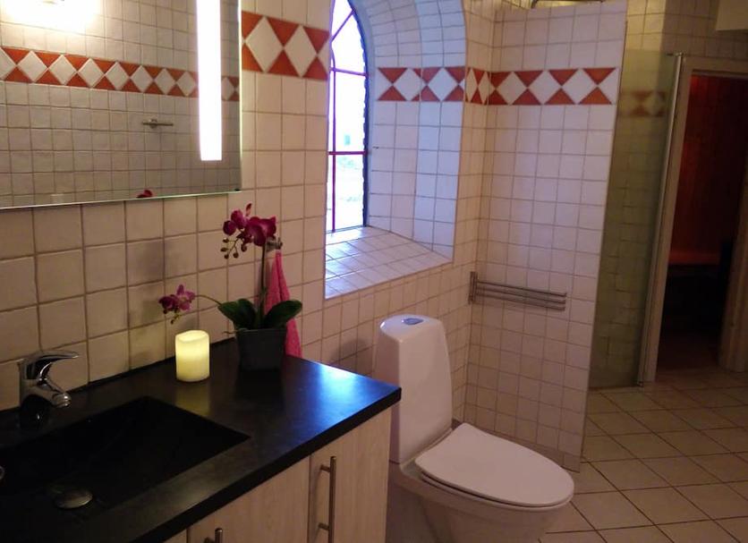 Bathroom Photo
