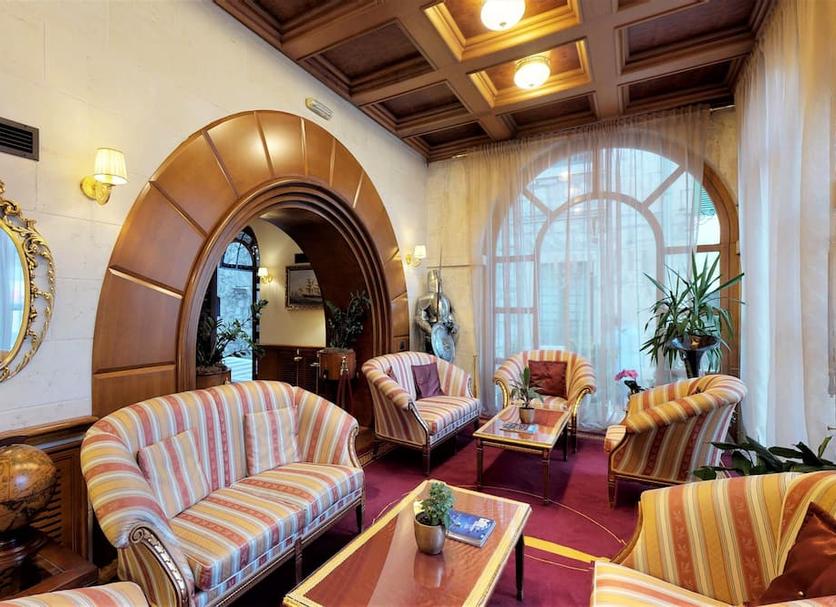 Lounge Photo