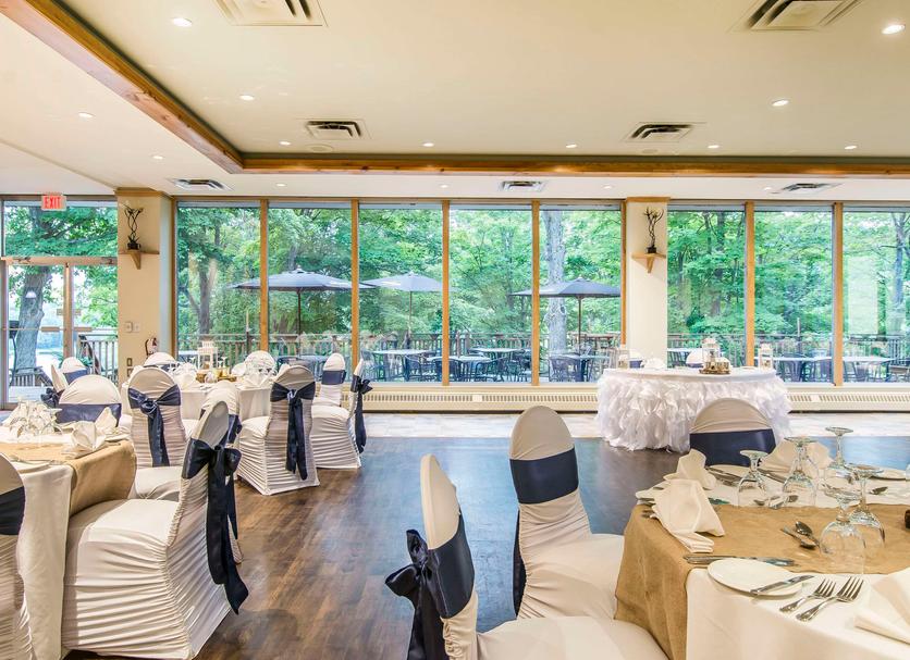Banquet hall Photo
