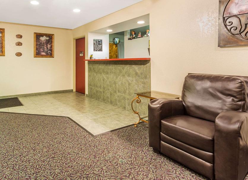 Front desk Photo