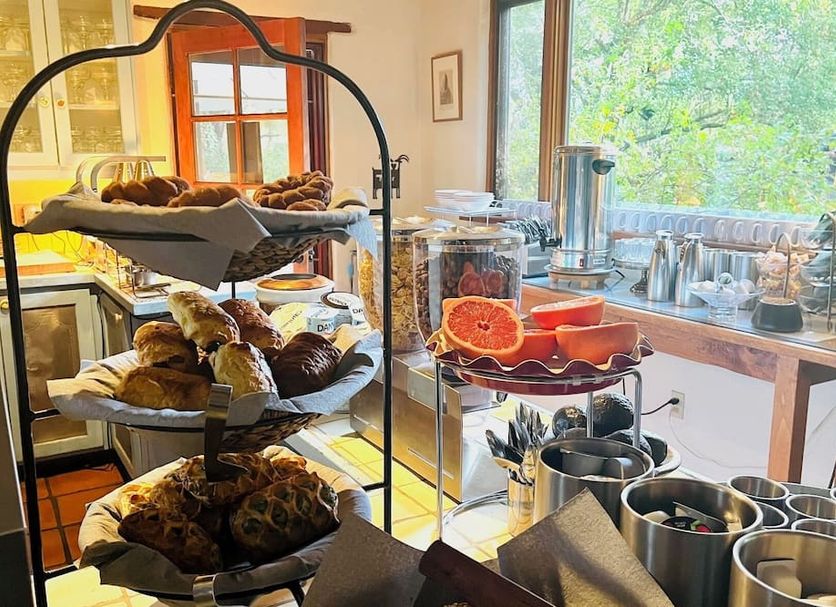 Buffet Photo