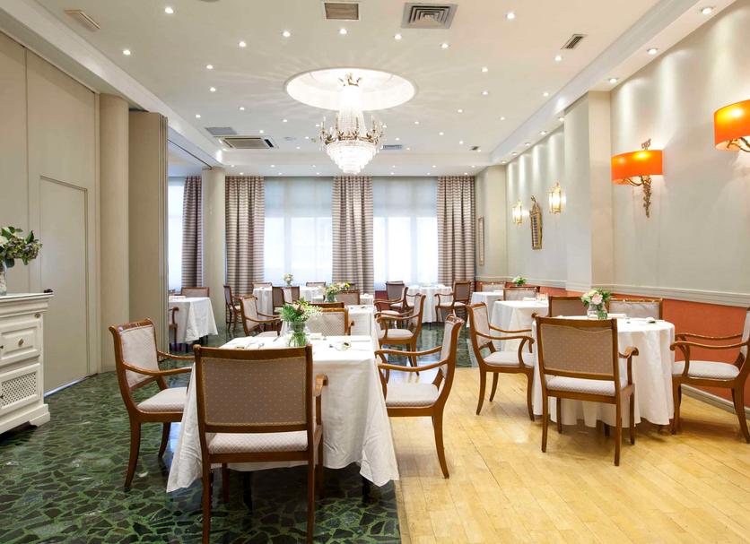 Restaurant Photo