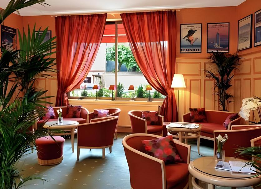 Lounge Photo