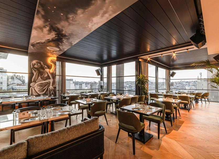 Restaurant Photo