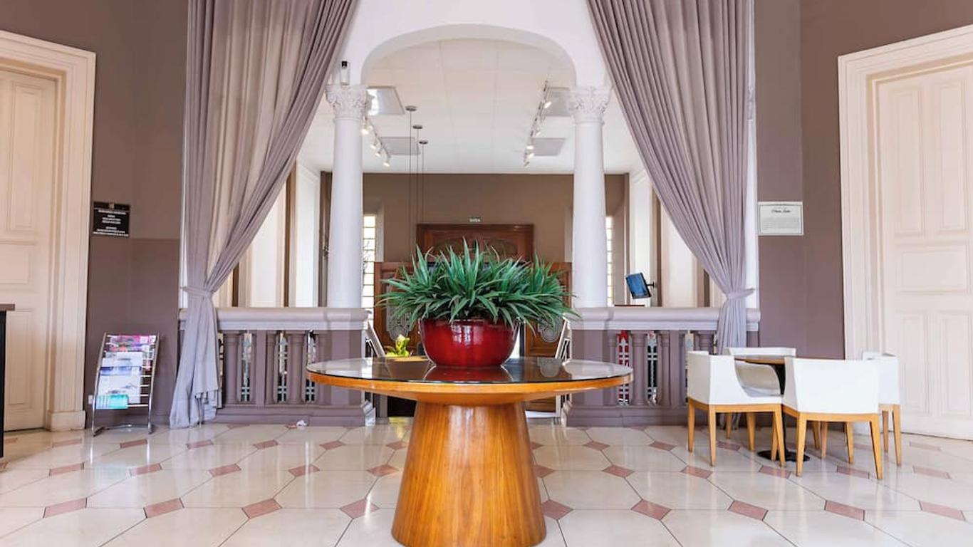 Nhm Hotel