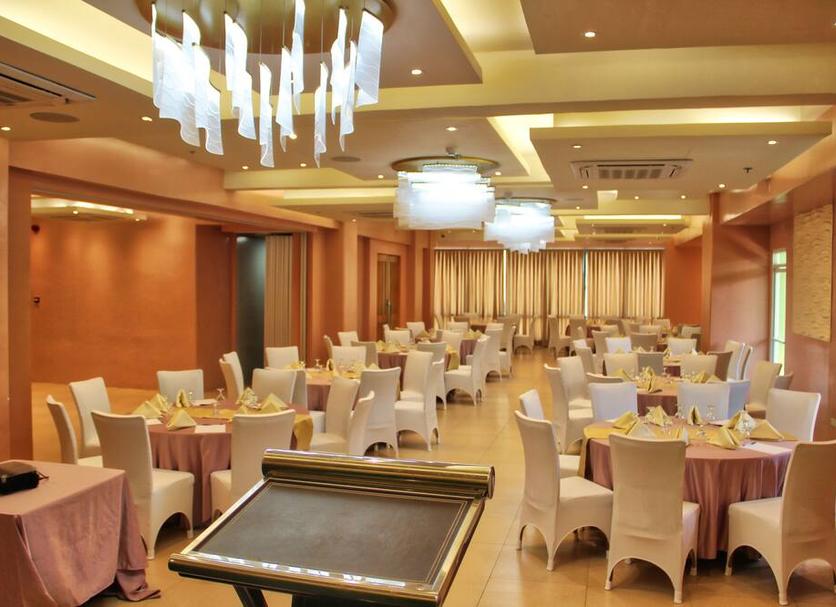 Banquet hall Photo