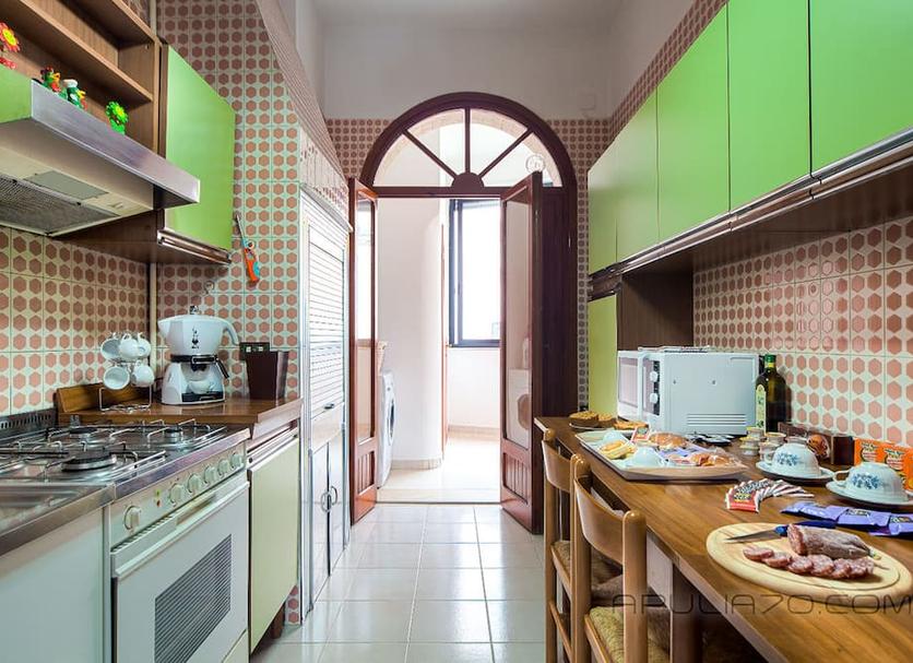 Kitchen Photo