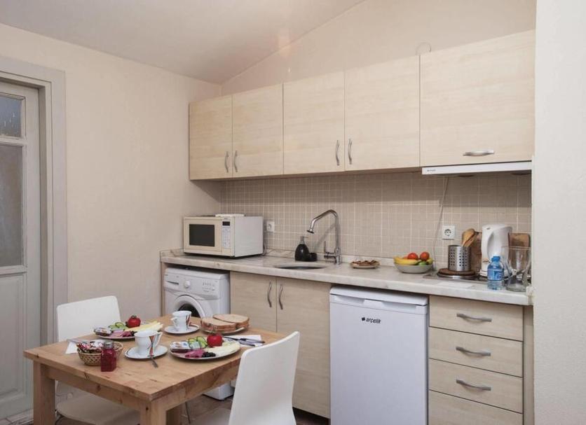 Kitchen Photo