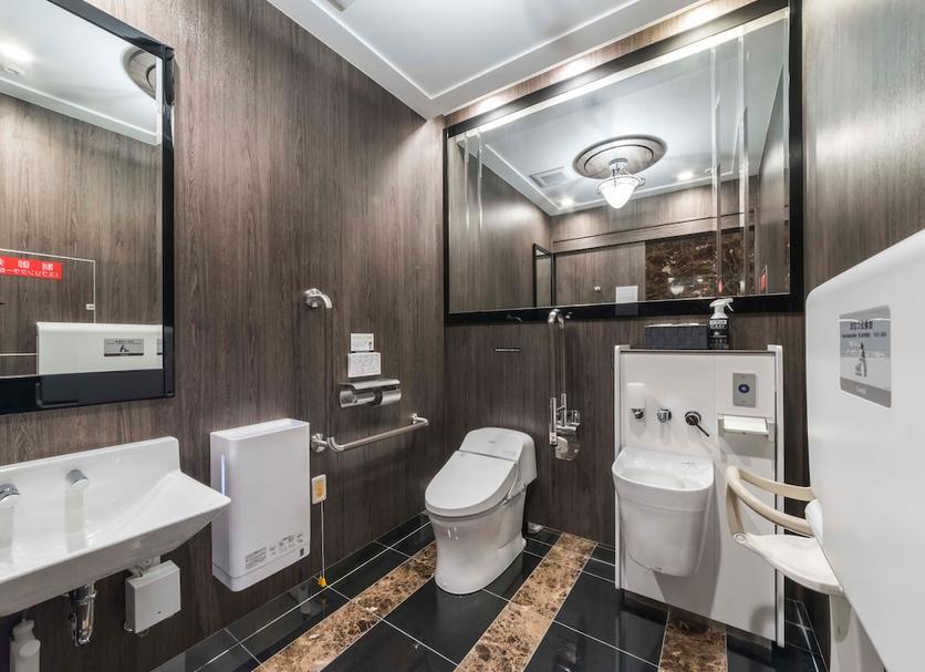 Bathroom Photo
