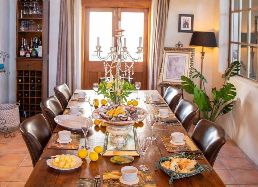 Dining room Photo