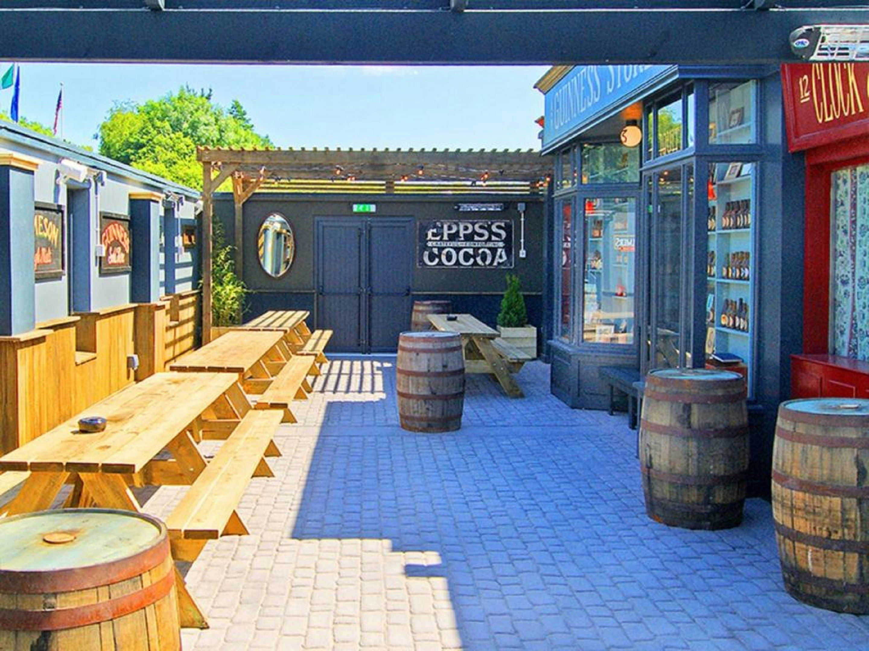 Bar
