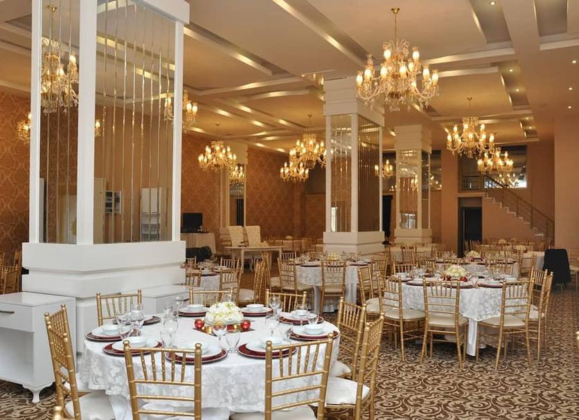 Banquet hall Photo
