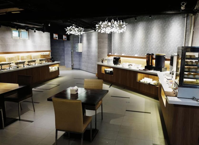 Buffet Photo
