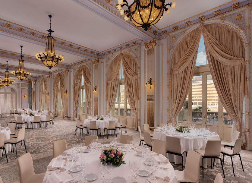 Banquet hall Photo