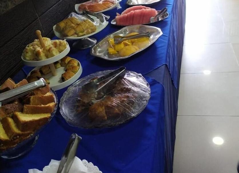 Buffet Photo