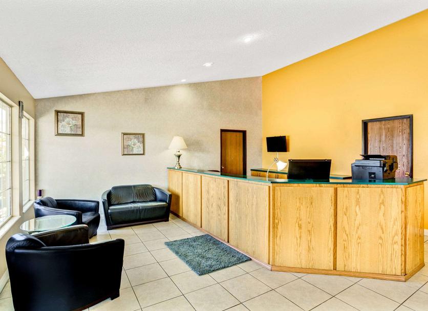 Front desk Photo