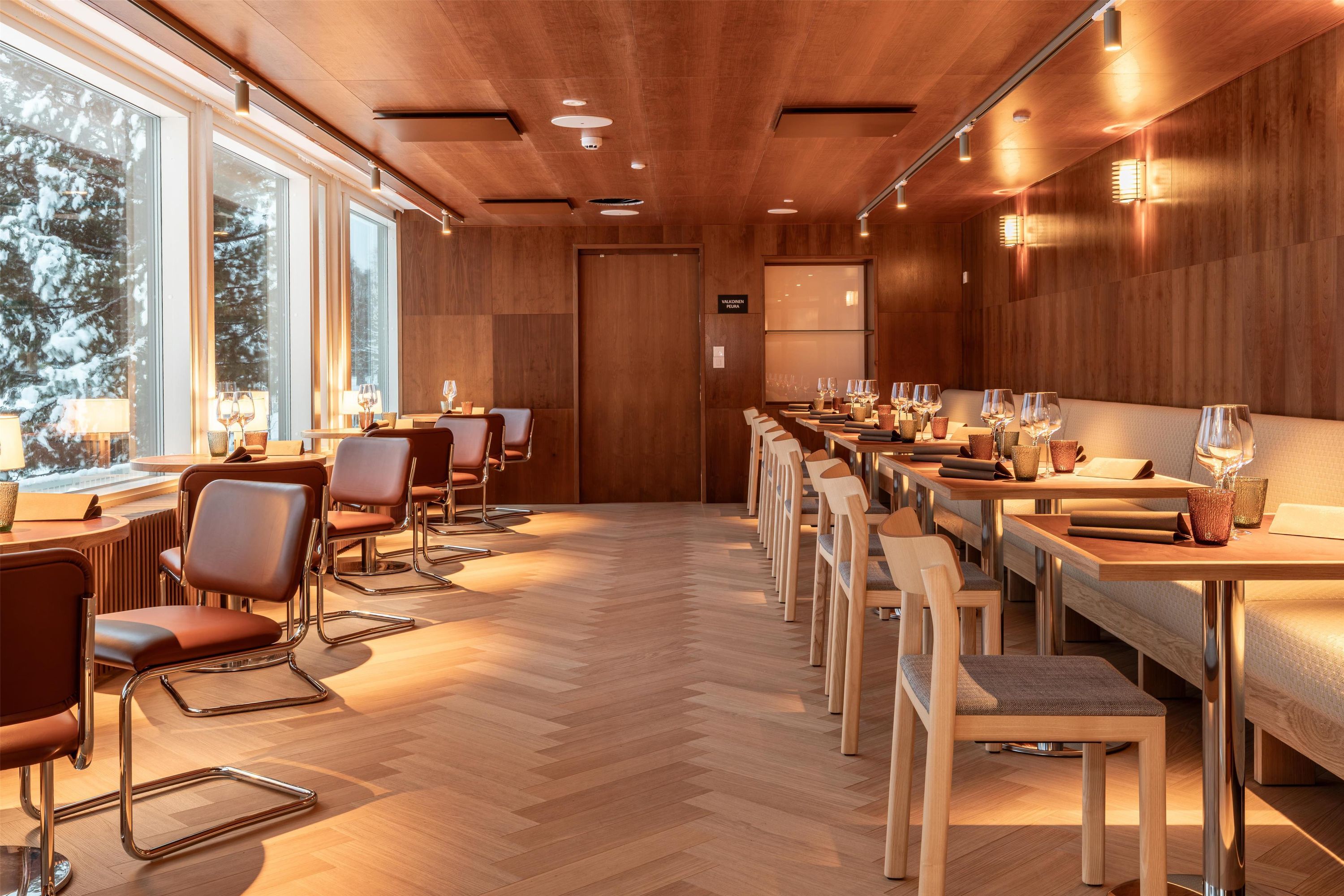 Restaurant Photo