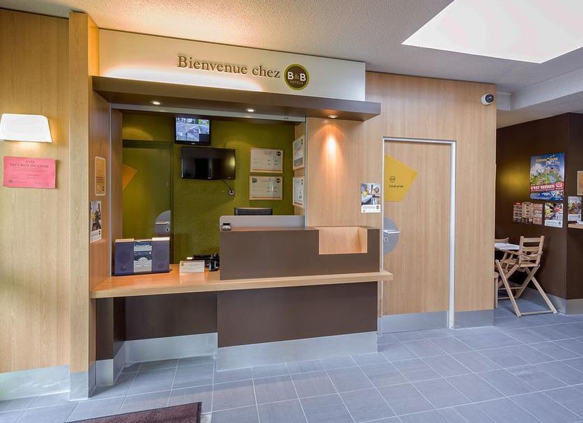 Front desk Photo