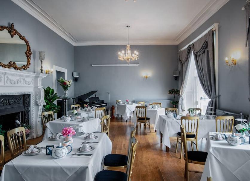 Restaurant Photo
