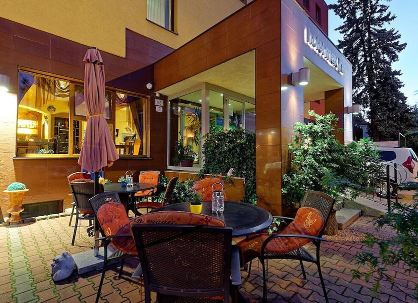 Patio Photo