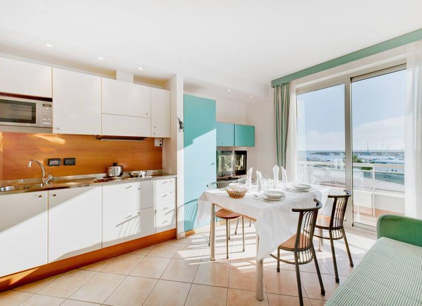Kitchen Photo